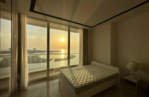 Manama Apartment | Studio in Water Garden