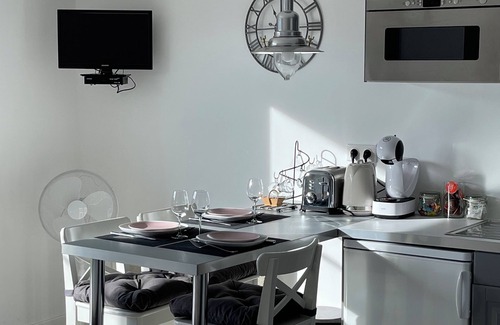 Eymet Apartment | STUDIO L'ALBIZIA FOR 2 ADULTS