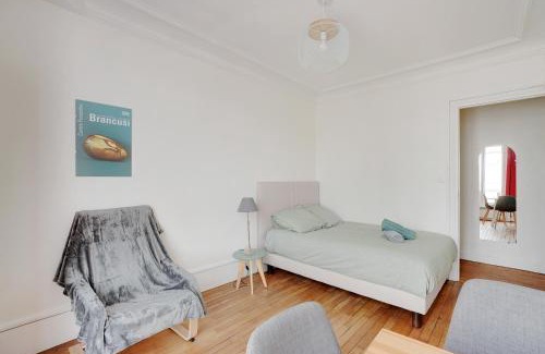 Vincennes Apartment | Studio Lumineux au pied du RER A - Avec ascenseur