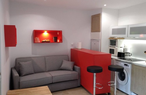 Saint-Andre-Lachamp Apartment | Studio of the Blue House of Ardèche - with access to the pool and the river