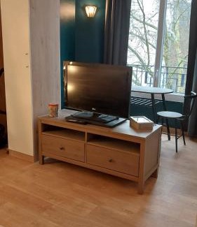 Plateau - Mont-Valerien Apartment | Studio proche de la defense