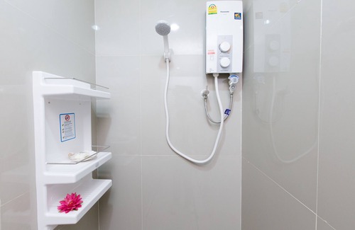 Nonthaburi Hotel | Studio room near Government complex, Consular Affairs, DPU, Chulabhorn Hospital