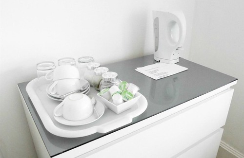 Kew Apartment | Studio room with ensuite near Kew Gardens