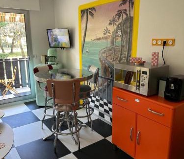 Saint-Georges-de-Didonne Apartment | Studio Sixties