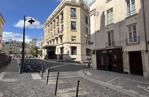 Saint-Victor Apartment | Studio Saint Victor