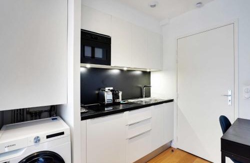 Levallois-Perret Apartment | Studio Sleek & Refined - Levallois-Perret