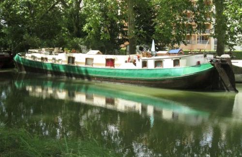 Ramonville-Saint-Agne Boat Rental | studio sur péniche La Tortue