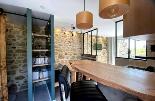 Saint-M'Herve Apartment | Studio, Terrasse 40 m2, Jardin 2000 m 2, Vue Imprenable
