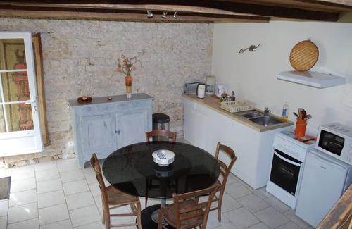 Plumont Apartment | Studio 'the hedgehog' in a renovated farmhouse, between Dole and Besançon