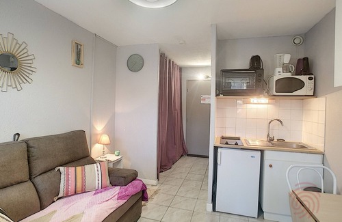 Lamalou-les-Bains Apartment | Studio with balcony - Wifi and pets allowed