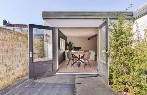 Alkmaar Apartment | Studio with garden, near Station, Center Alkmaar