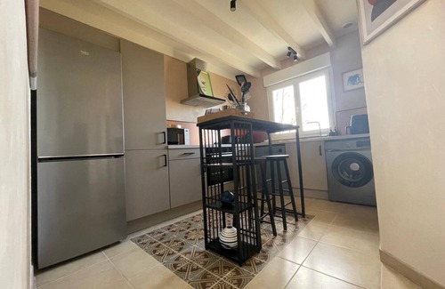 Saint-Senier-de-Beuvron House | Stunning views overlooking the bay of Mont St Michel. Pet friendly. Sleeps 4-6