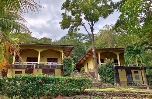 La Laguna Villa | Stunning Secluded Lakefront Villa for Families and Groups - Pet Friendly!