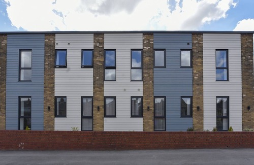 Pontefract Apartment | Stunning 1 bedroom apartment