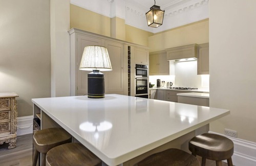 Tachbrook Apartment | Stunning 2 bed/2 bath renovated flat in Pimlico SW1