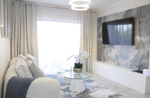 Lone Hill Apartment | Stunning 2 bed Apartment near Monte Casino