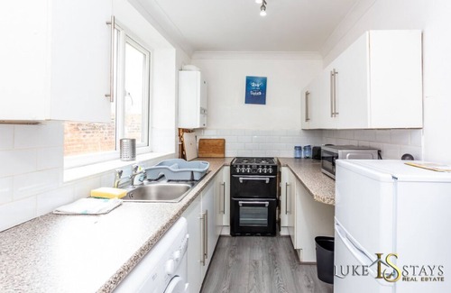 Roker Condo | ◑Stunning 2 Bed Apt ◑Wifi ◑Parking ◑Nr Roker Park