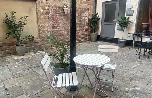 Belper Apartment | Stunning 2 Double Bedroom Spacious Apartment in a Beautiful Courtyard