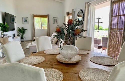 Saint Hilaire House | Stunning 3 Bed Villa Balcony & Sea View
