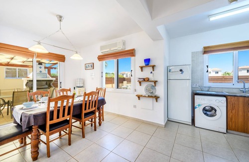 Ayia Thekla Villa | Stunning 3 bed villa with private pool