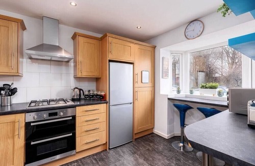 Hillsborough House | Stunning 3 Bedroom Home Hillsborough Sheffield
