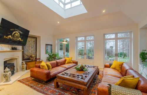 Wargrave House | Stunning 6-bedroom countryside home