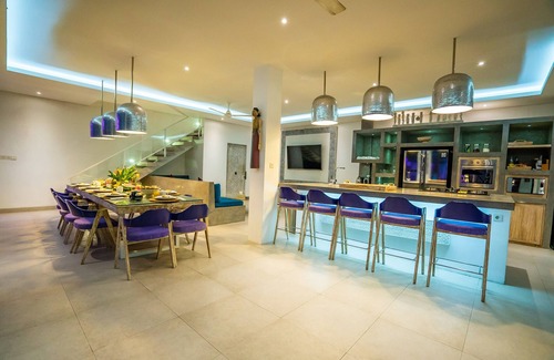 Sunset Road Villa | STUNNING 8 BEDROOM FULL STAFFED MODERN PROPERTY, 2 HUGE PRIVATE POOLS, CATERING