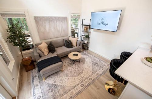 Monteagle House | Stunning and Fully-Equipped Tiny House with Breathtaking Views of South Cumberland State Park in Monteagle, TN