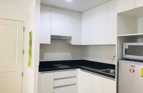 Bang Na Apartment | Stunning Apartment at a Bargain price, close to MRT, markets, shops