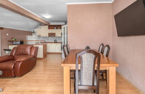 Otocac Apartment | Stunning apartment in Otocac with WiFi