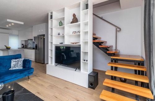 Mihotici Apartment | Stunning apartment in Pobri