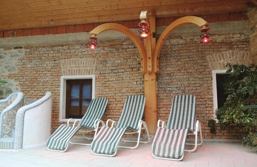 Kleinraming Apartment | Stunning Apartment In Weistrach With 4 Bedrooms, Wifi And Indoor Swimming Pool