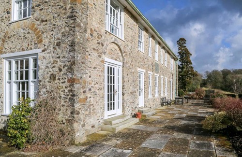 Honiton House | Stunning Arts and Crafts family home Outstanding views tennis court