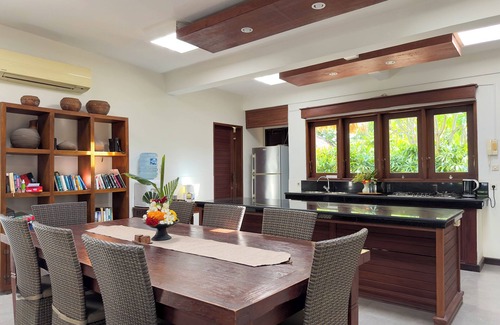 Pemuteran Villa | Stunning beachfront villa with pool, lush gardens, staff, and top activities!