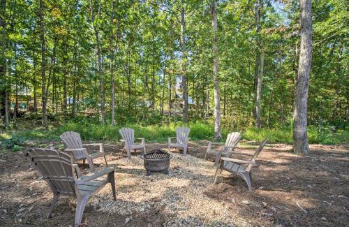 Rising Fawn House | Stunning Cabin Getaway with Private Hot Tub!