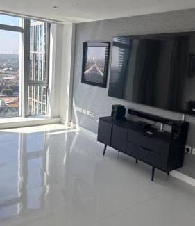 Canary Wharf Apartment | Stunning Canary Wharf apartment City view