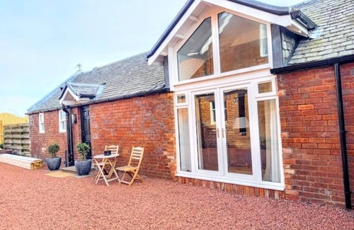Prestwick Cottage | Stunning Cottage Self Catering at St Andrew's House Prestwick - Dog friendly!