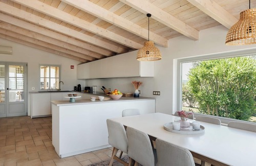 Charneca Villa | Stunning countryside 4 bed, 4 bath villa with heatable pool. Amazing views.