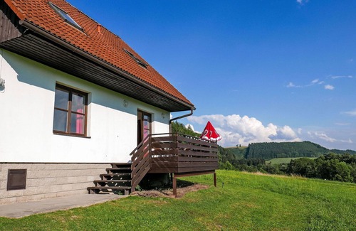 Ceska Metuje House | Stunning private villa with WIFI, pool, TV, patio, pets allowed, panoramic view and parking