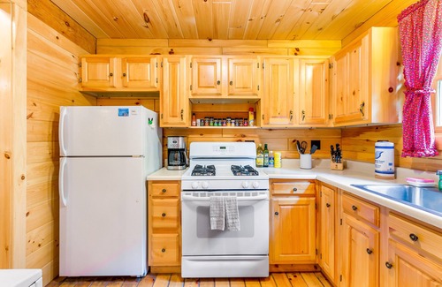Schroon Lake House | Stunning dog-friendly cabin with grill, deck, golf nearby, & washer/dryer