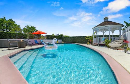 San Carlos House | "Stunning Entertainment Home with Pool, Jacuzzi, Golf, Bocce Ball & Scenic Views!"