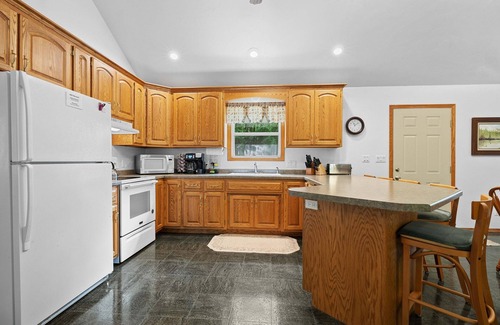 Lakewood House | Stunning Family Cabin near Wheeler Lake! Close to beach, UTV/Snowmobile trails