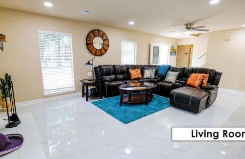 Spring House | Stunning Family Home in North Houston! - Briar Creek