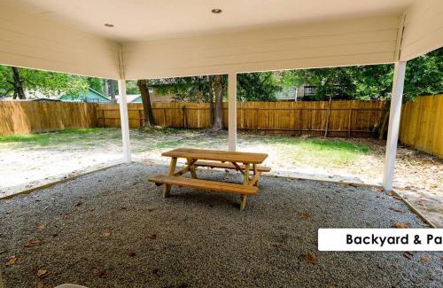 Spring House | Stunning Family Home in North Houston! - Briar Creek