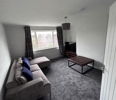 Redditch Apartment | Stunning flat in Webheath, Redditch