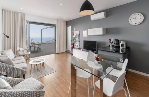 Monte Villa | Stunning Funchal Villa | 3 Bedrooms | Vila da Portada | Panoramic Sea Views |.