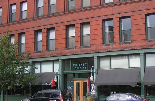 Warehouse District Condo | Stunning Historic 2 Bedroom Loft in North Loop - Exposed Brick 14 Foot Ceilings