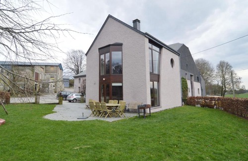 Neufchateau House | Stunning Holiday Home with Sauna in Neufchateau