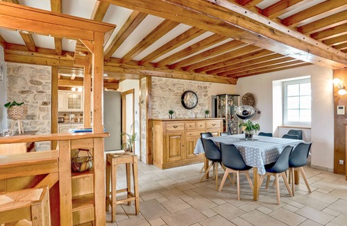 L'Etang-Bertrand House | Stunning home in l'étang-bertrand