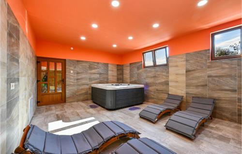 Ludbreg House | Stunning Home In Vinogradi Ludbreski